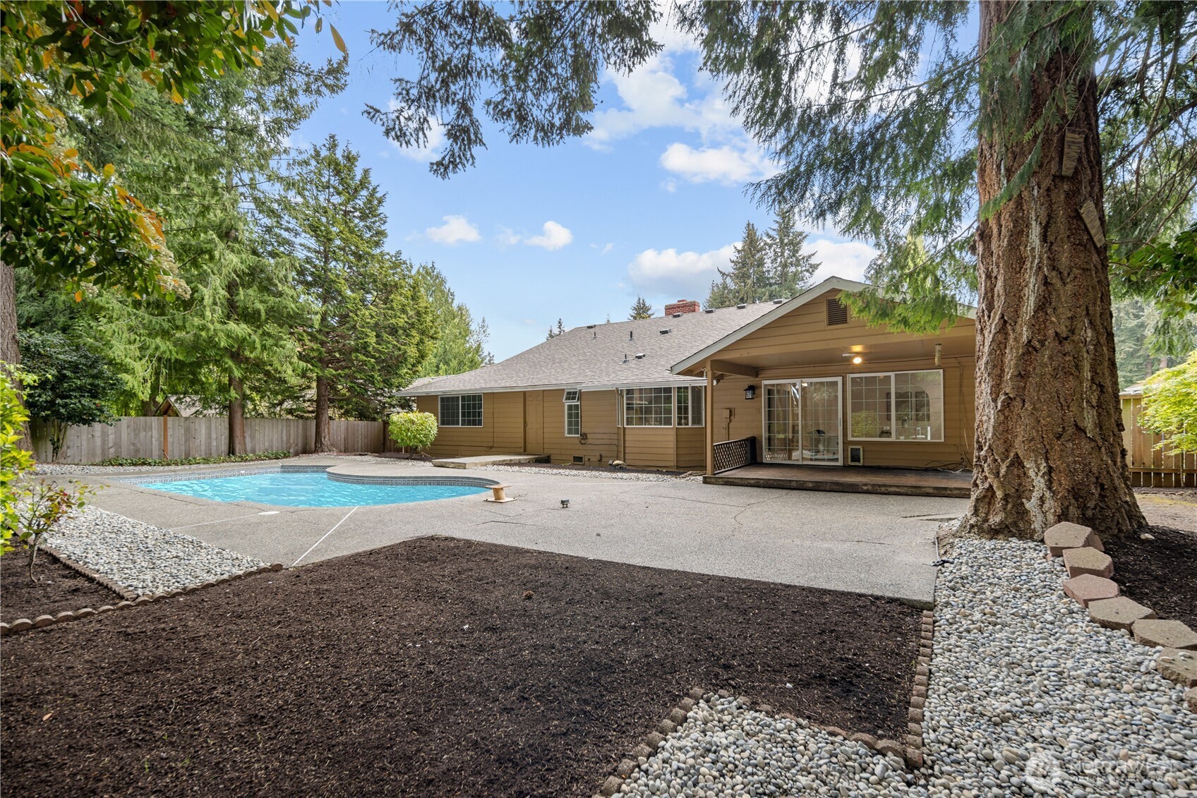 2611 35th Avenue SE, Puyallup, WA 98374-4154