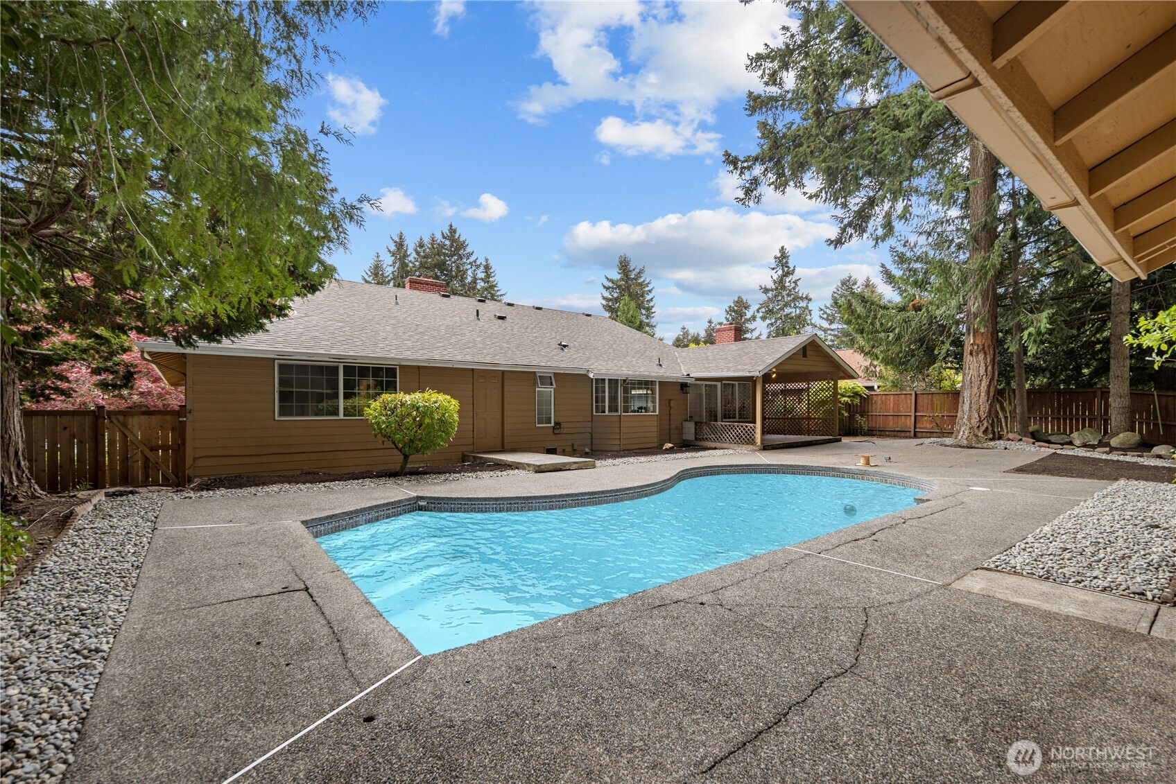 2611 35th Avenue SE, Puyallup, WA 98374-4154