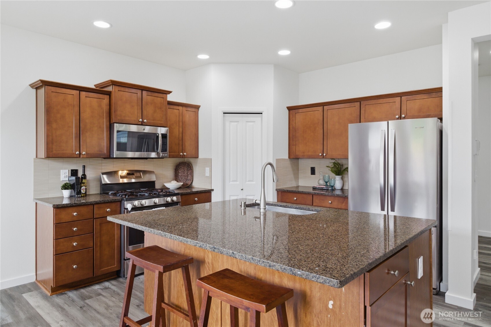 3029 Eagle Loop NE, Lacey, WA 98516