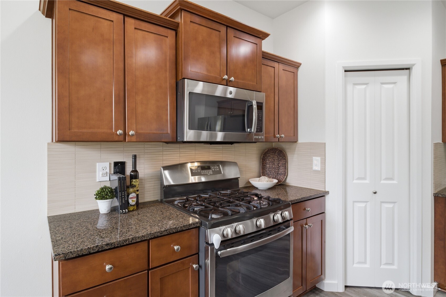 3029 Eagle Loop NE, Lacey, WA 98516