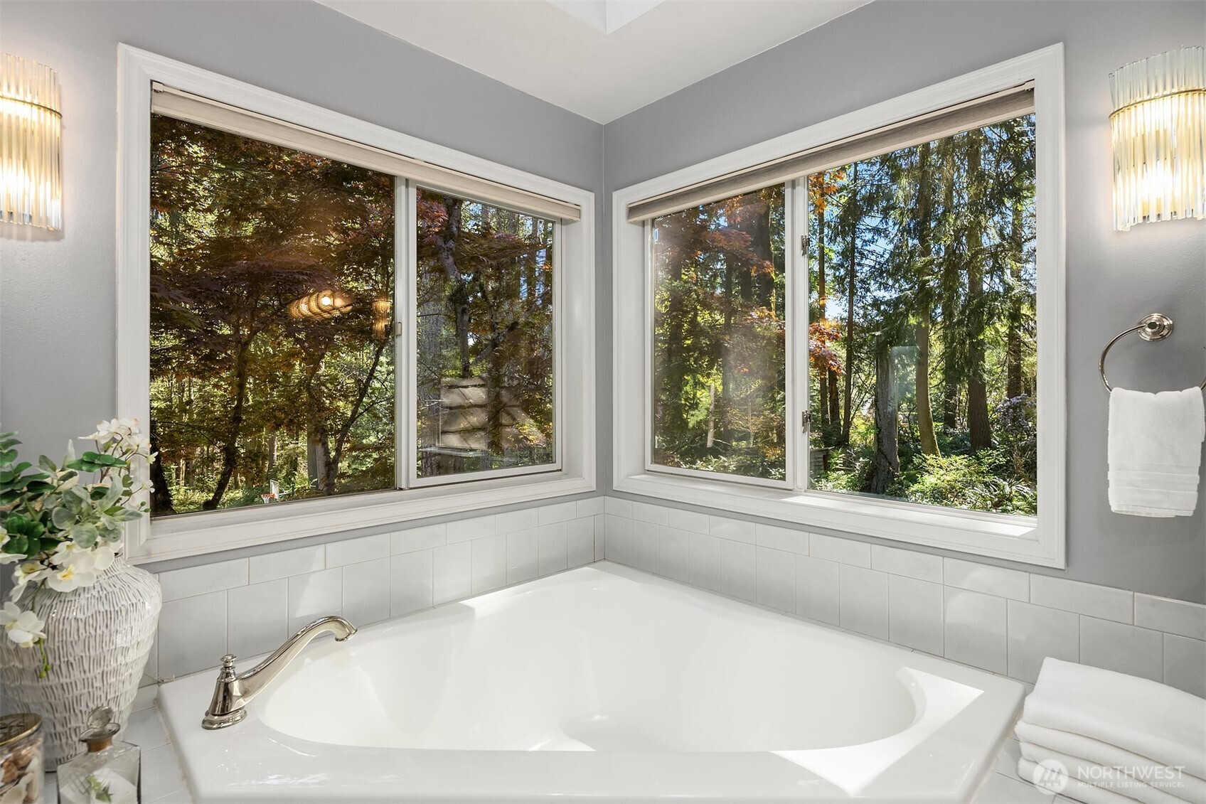 16526 232nd Avenue NE, Woodinville, WA 98077-7432