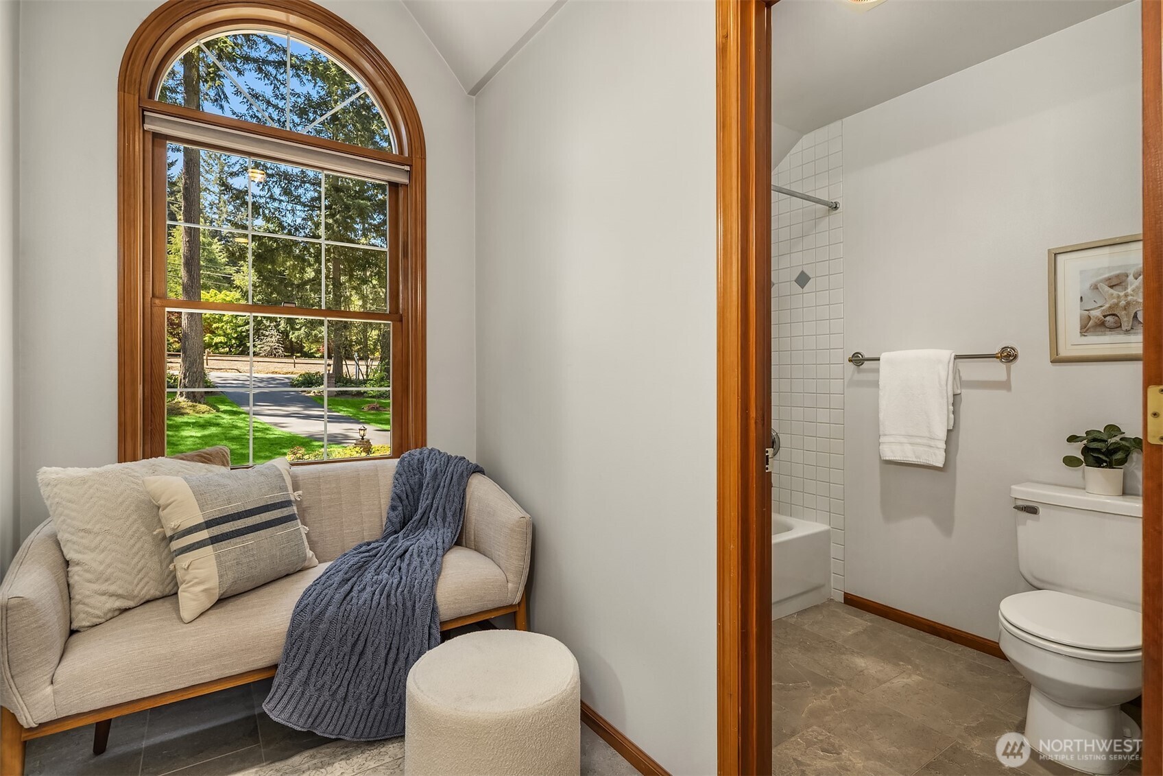 16526 232nd Avenue NE, Woodinville, WA 98077-7432