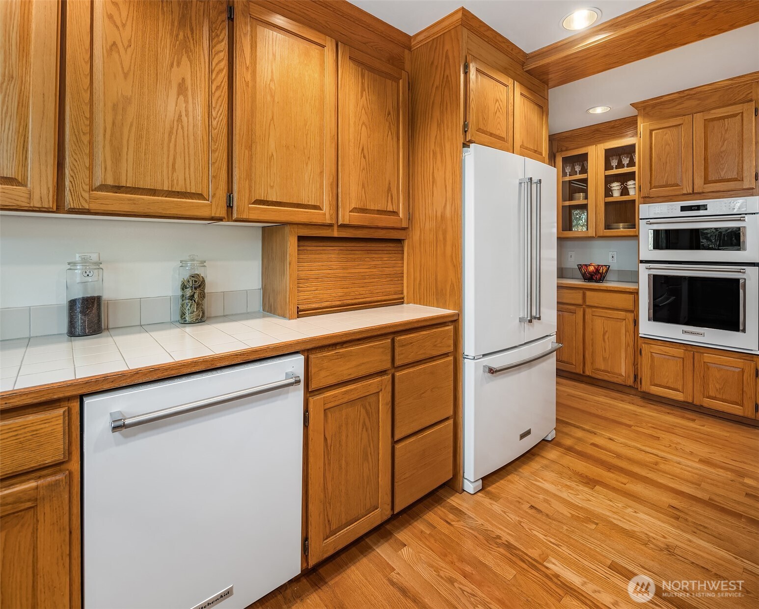 16526 232nd Avenue NE, Woodinville, WA 98077-7432