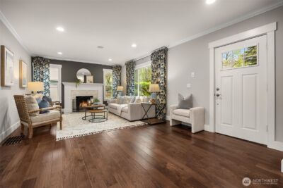 814 23rd Avenue E, Seattle, WA 98112 - Photo 2