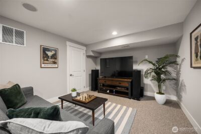 814 23rd Avenue E, Seattle, WA 98112 - Photo 23