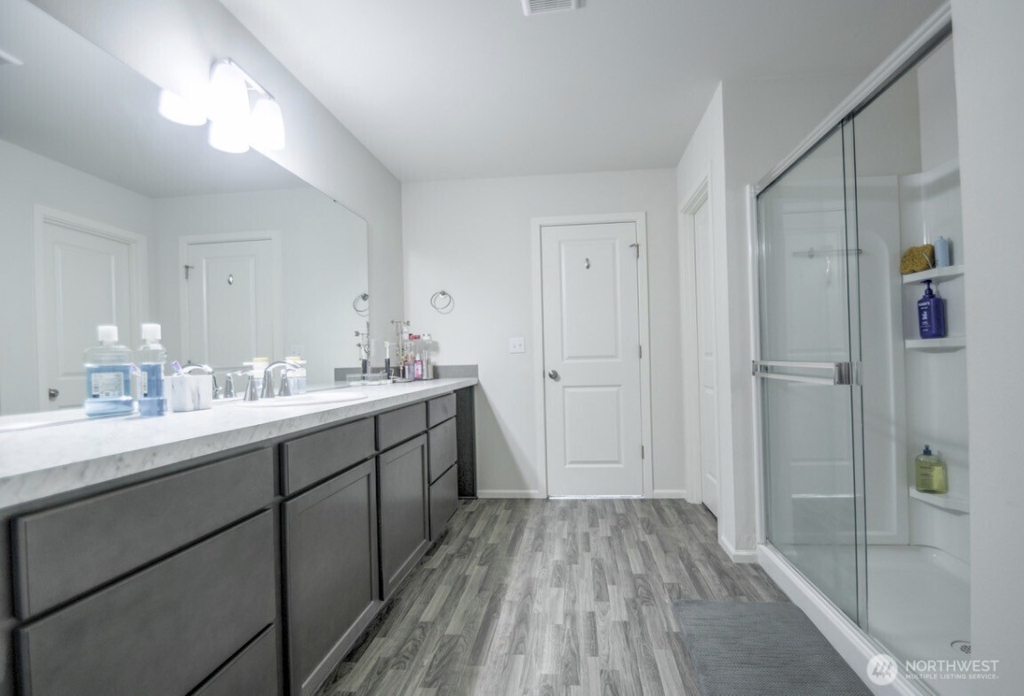 9124 Silverspot Drive SE, Tumwater, WA 98501