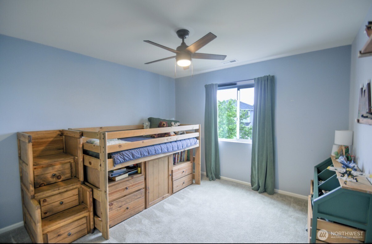 9124 Silverspot Drive SE, Tumwater, WA 98501