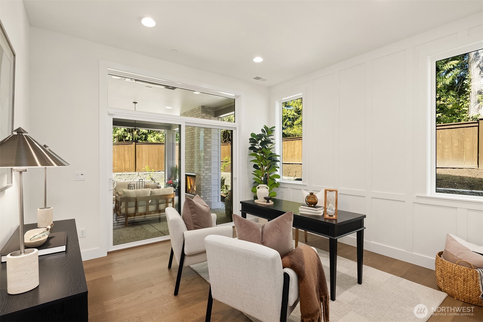 18650 NE 53rd Street , Redmond, WA 98052