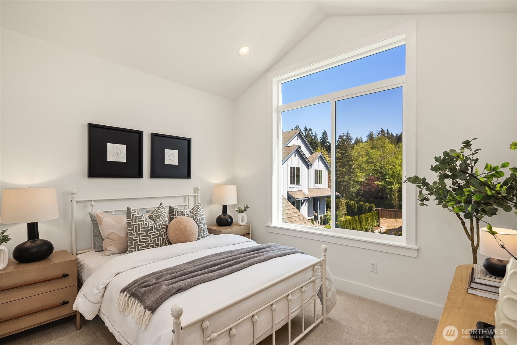 18650 NE 53rd Street , Redmond, WA 98052