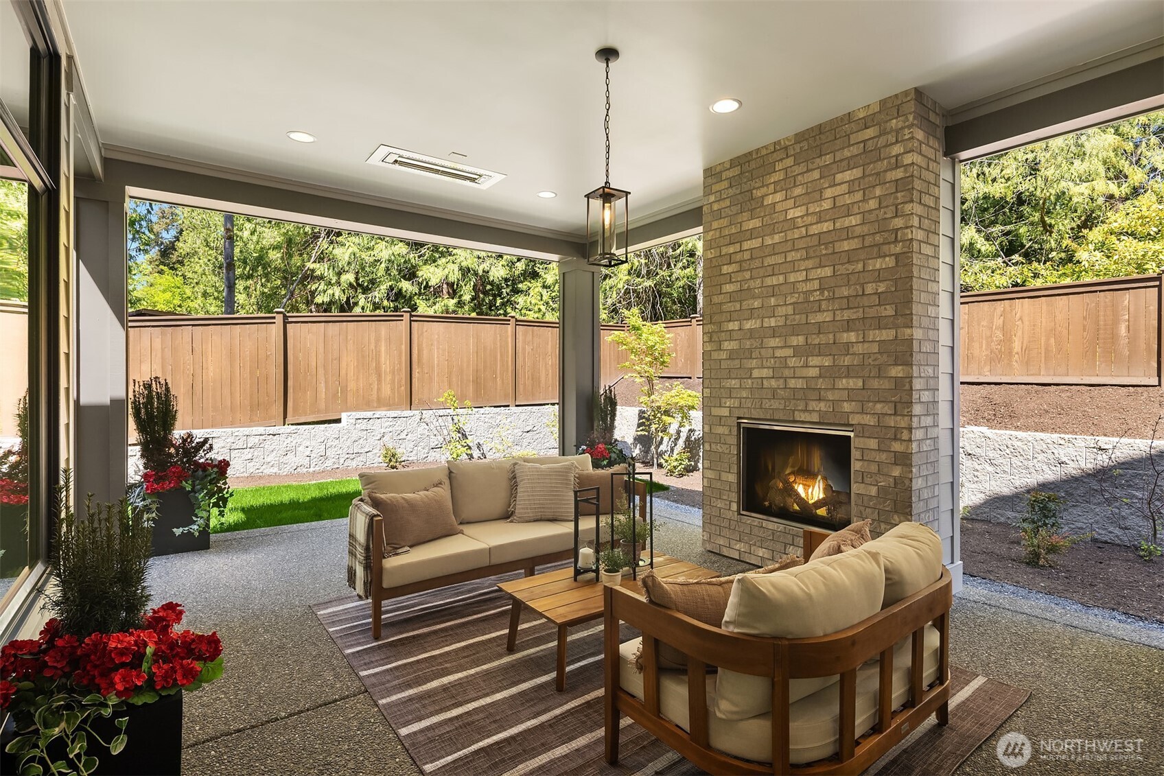 18650 NE 53rd Street , Redmond, WA 98052