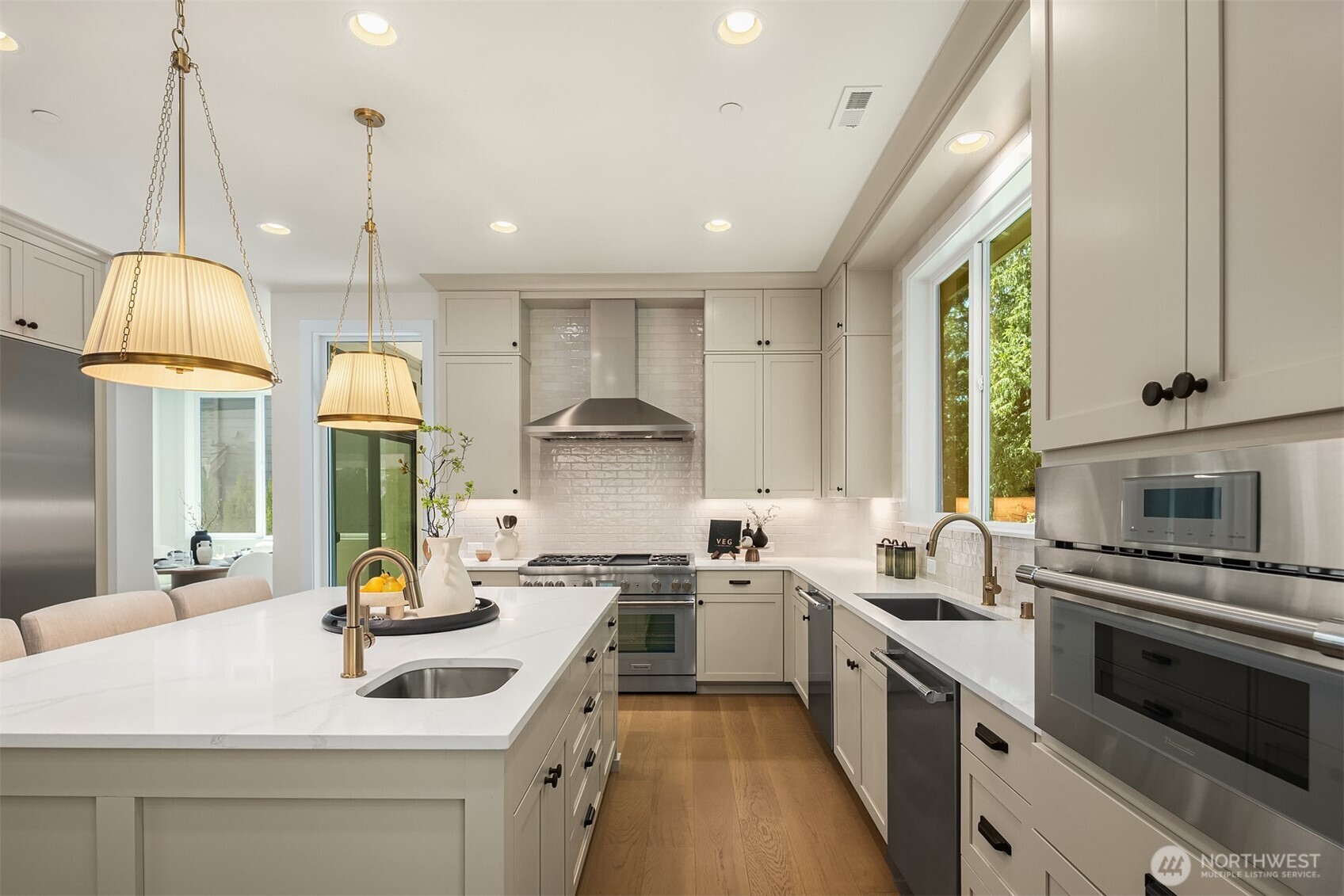 18650 NE 53rd Street , Redmond, WA 98052