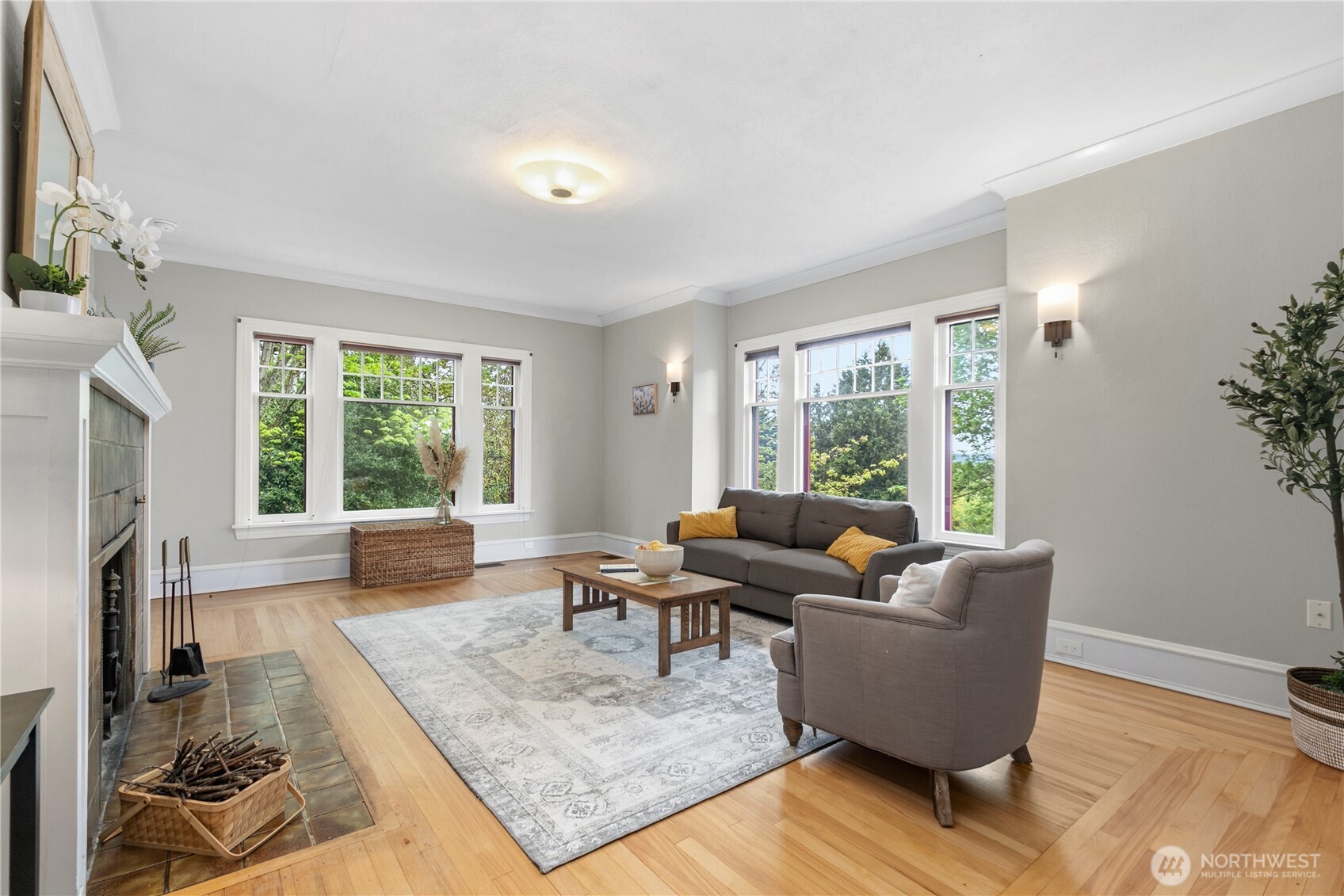 4903 S 31st Avenue , Seattle, WA 98108