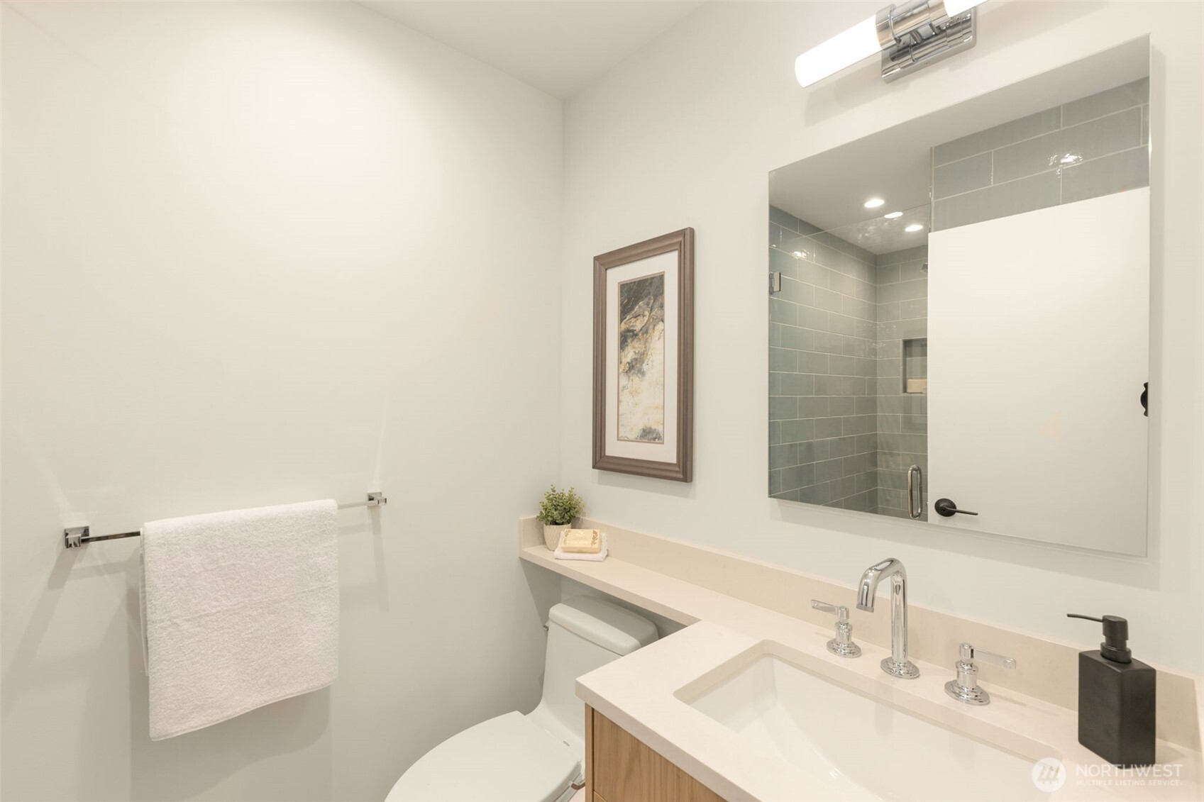 2001 SE 17th Court S, Renton, WA 98055-3705
