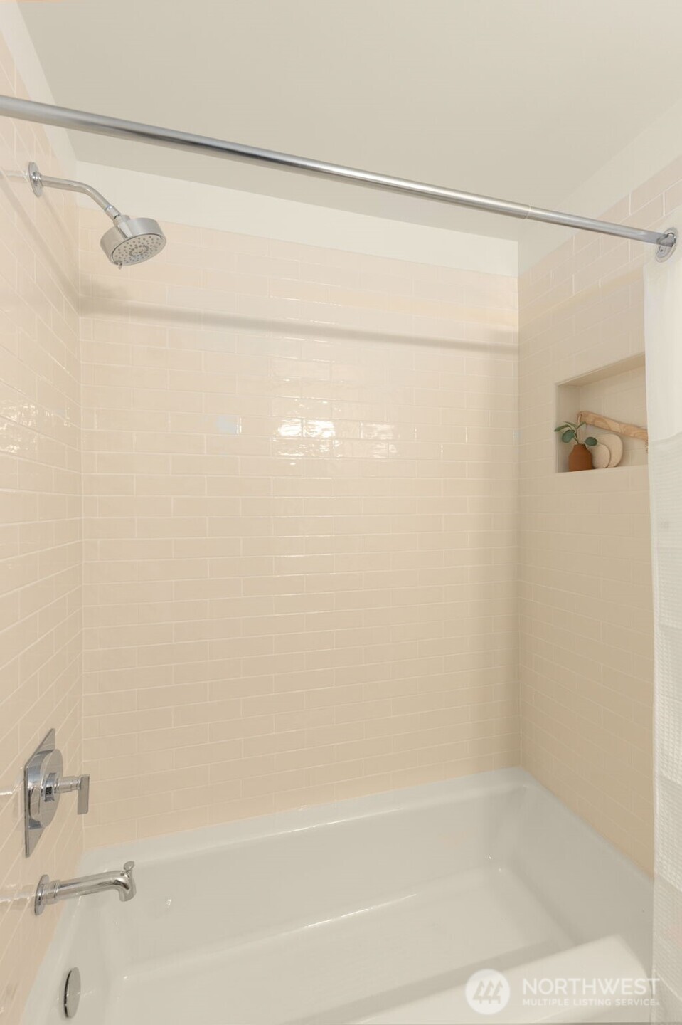 2001 SE 17th Court S, Renton, WA 98055-3705