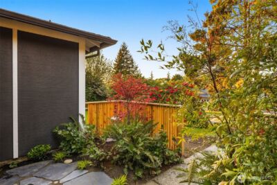 2001 SE 17th Court S, Renton, WA 98055-3705 - Photo 3