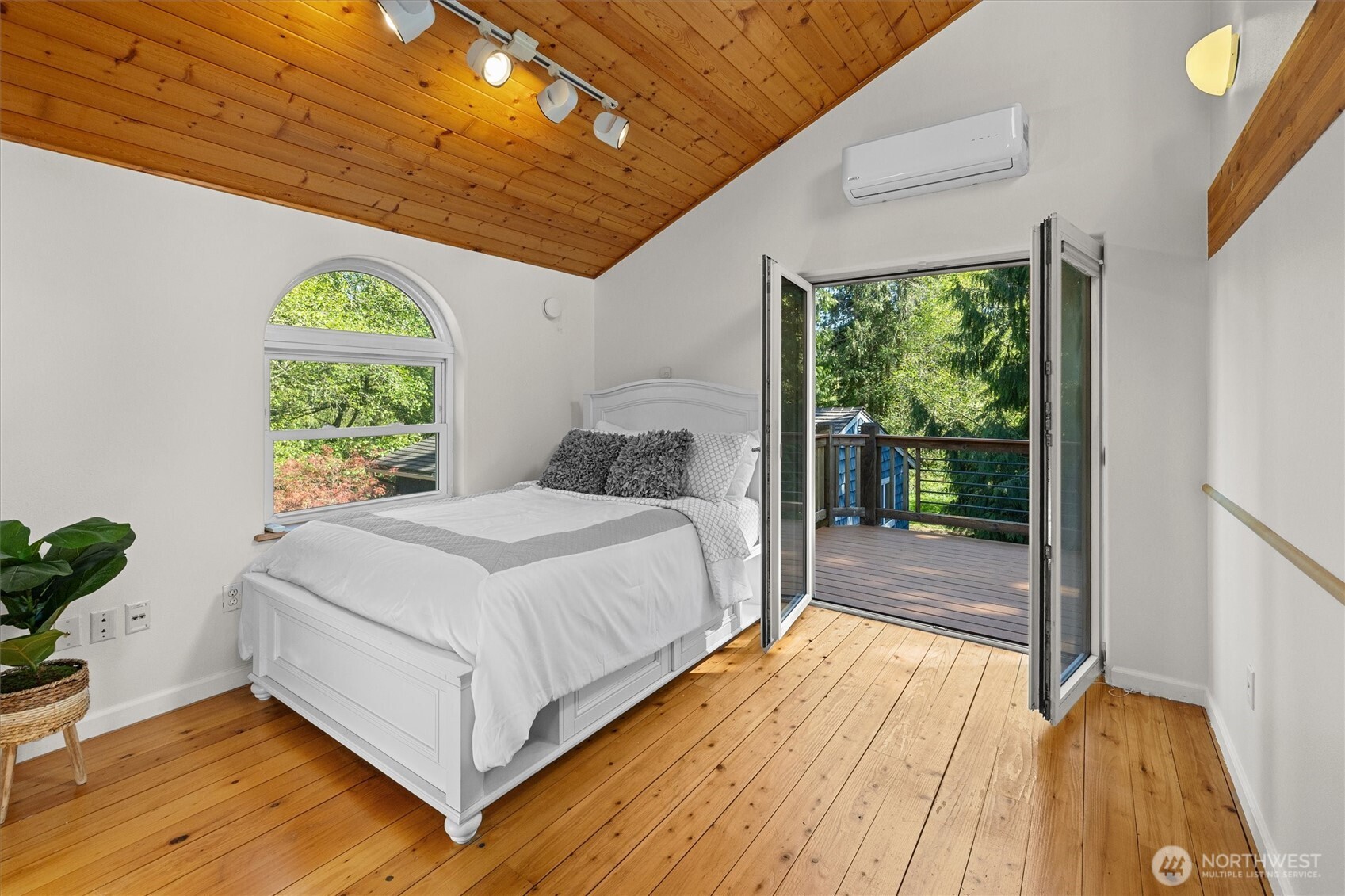 20638 Little Bear Creek Road , Woodinville, WA 98072