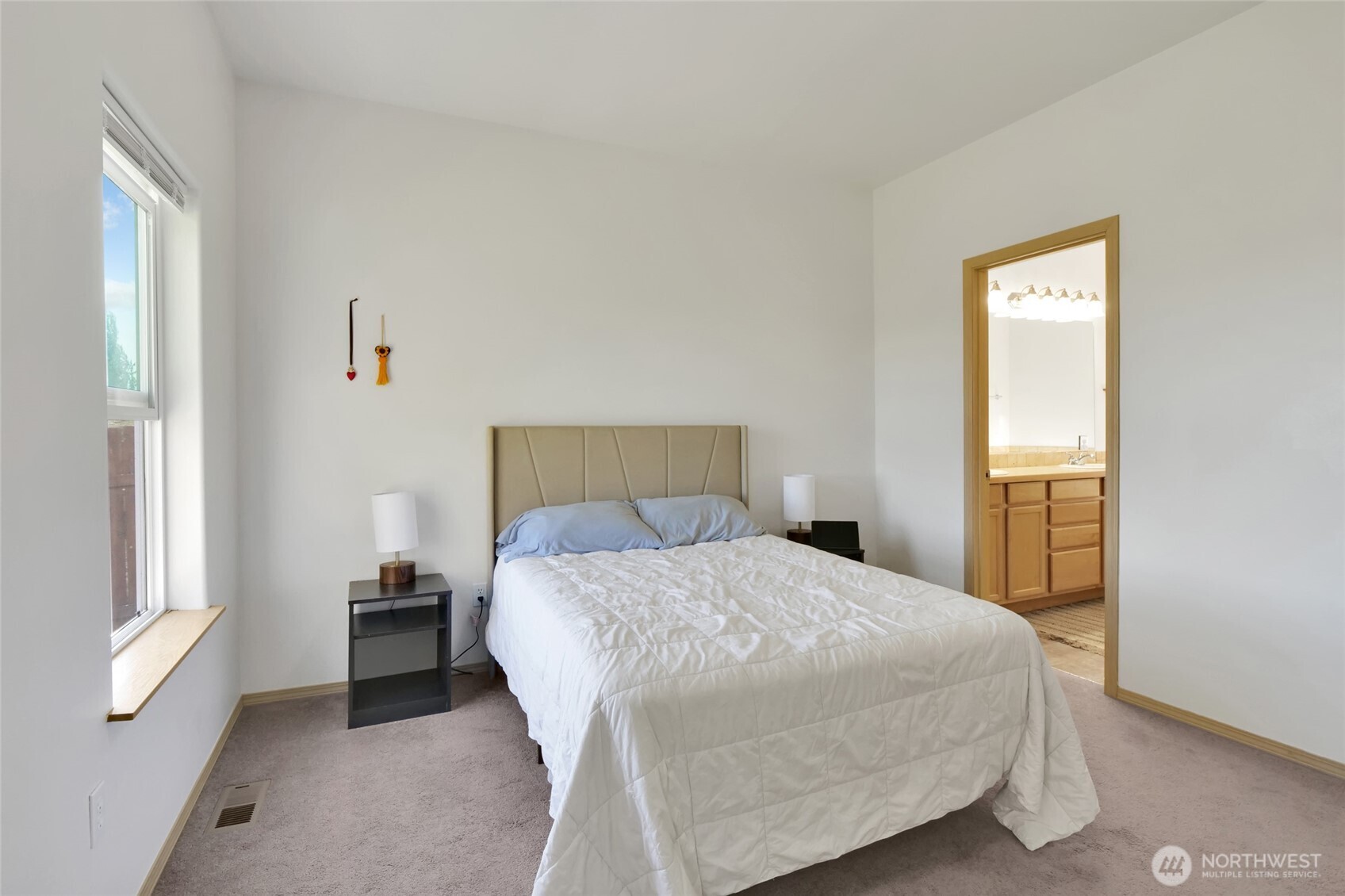 901 W Windrose Drive , Moses Lake, WA 98837