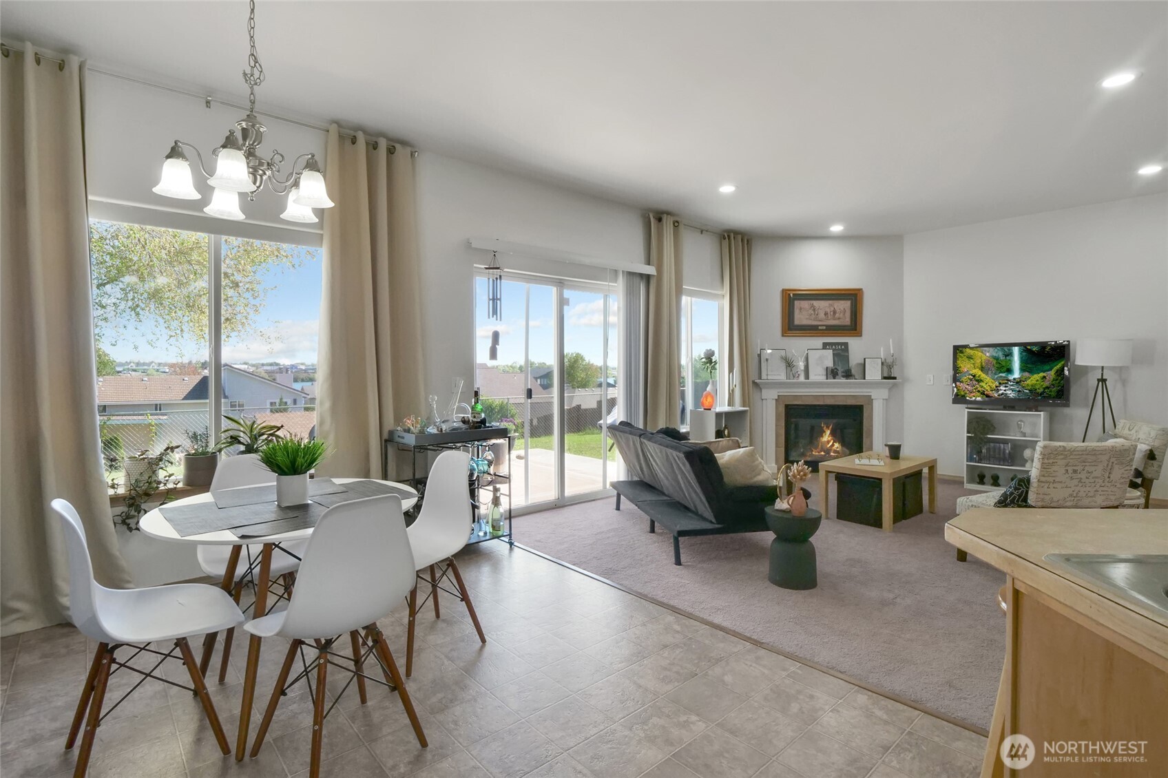 901 W Windrose Drive , Moses Lake, WA 98837