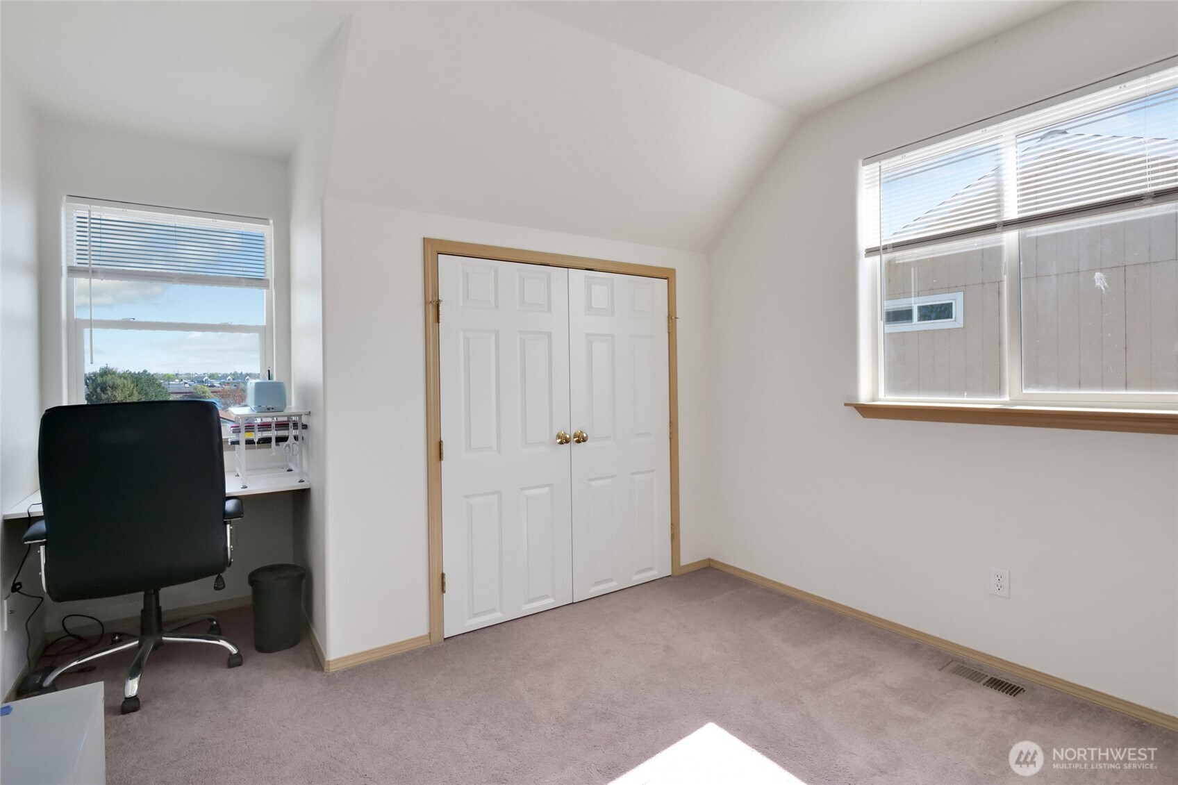 901 W Windrose Drive , Moses Lake, WA 98837