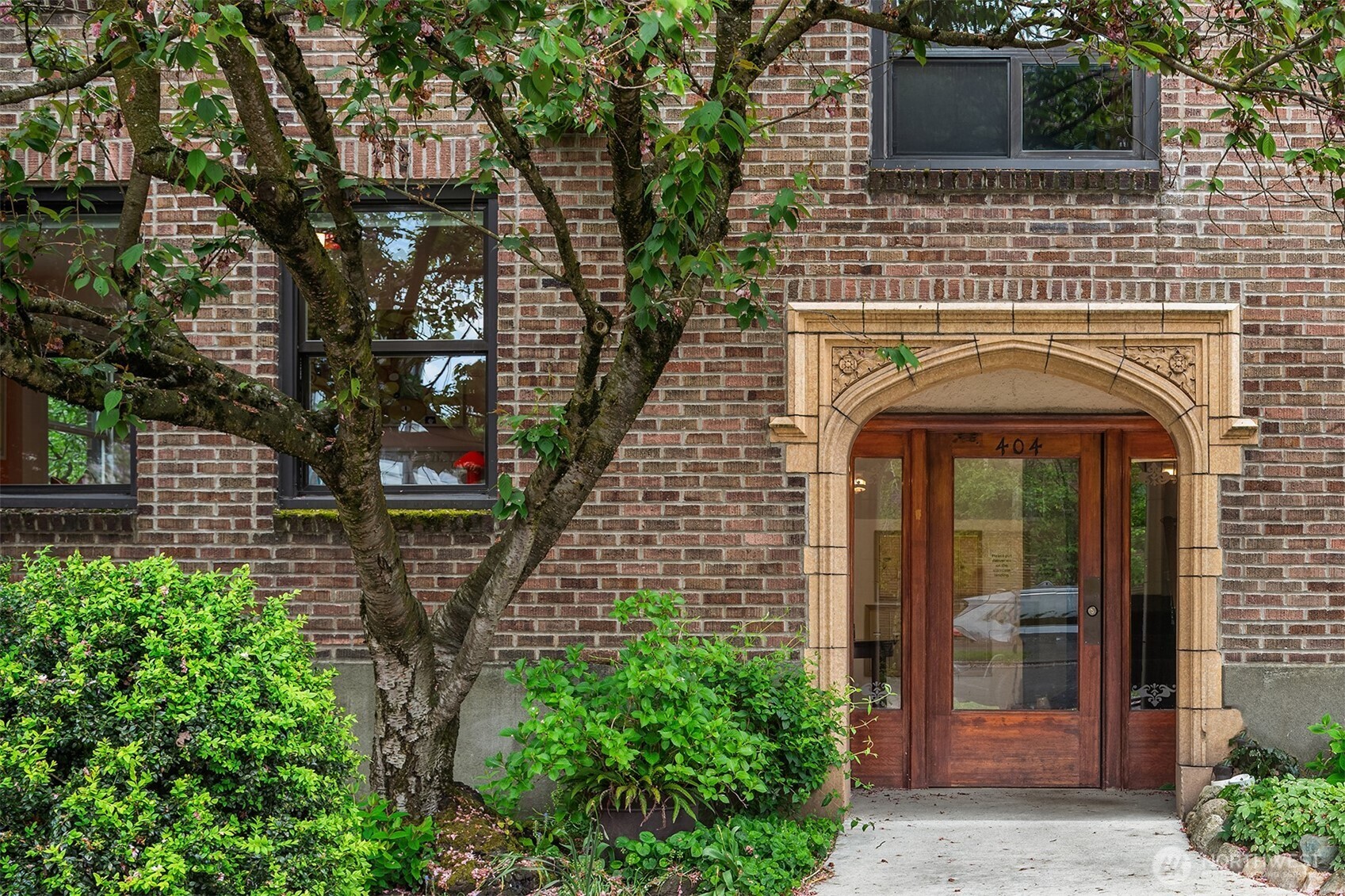 404 E Harrison Street #101, Seattle, WA 98102