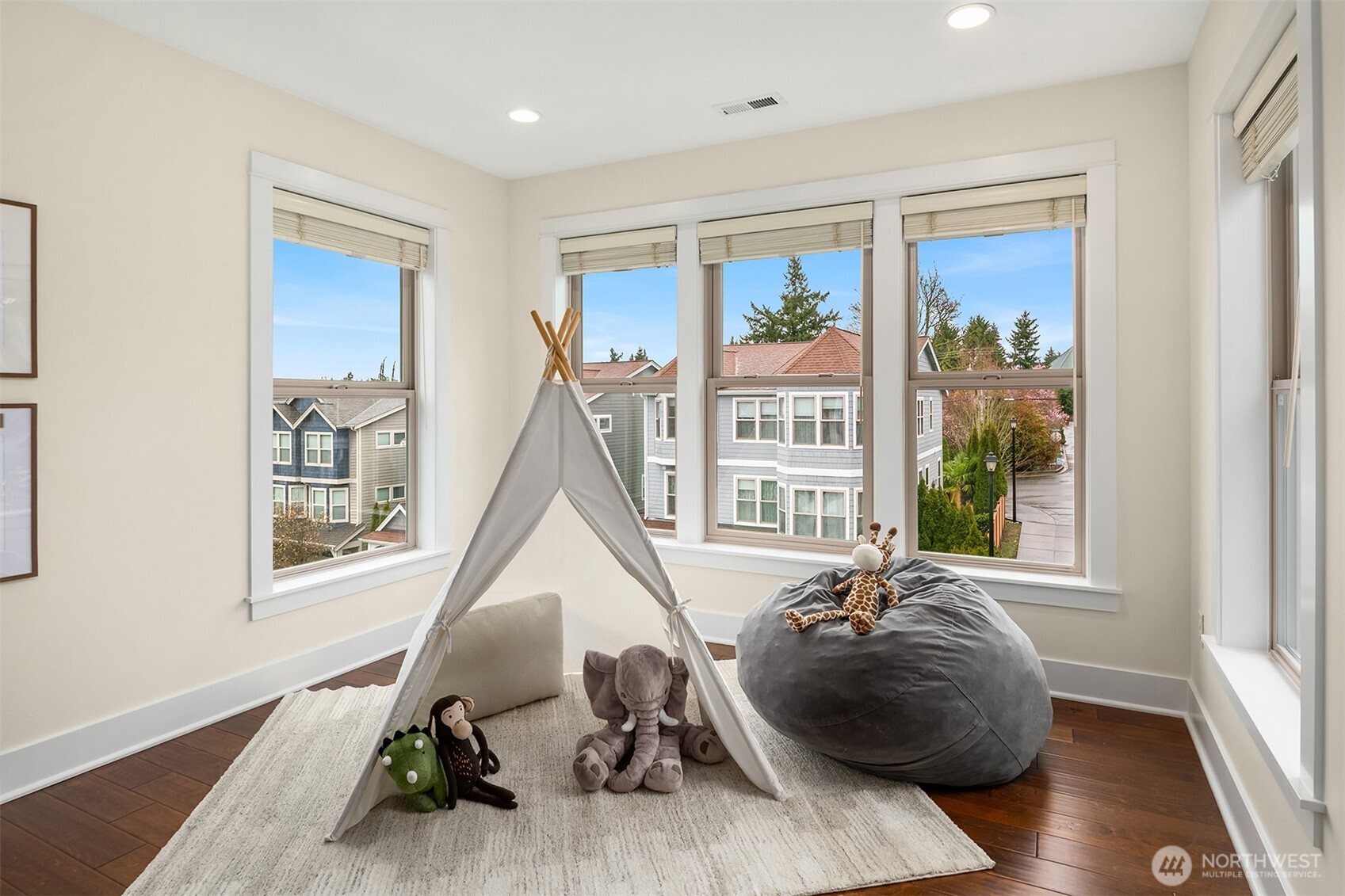 8505 NE 123rd Place , Kirkland, WA 98034