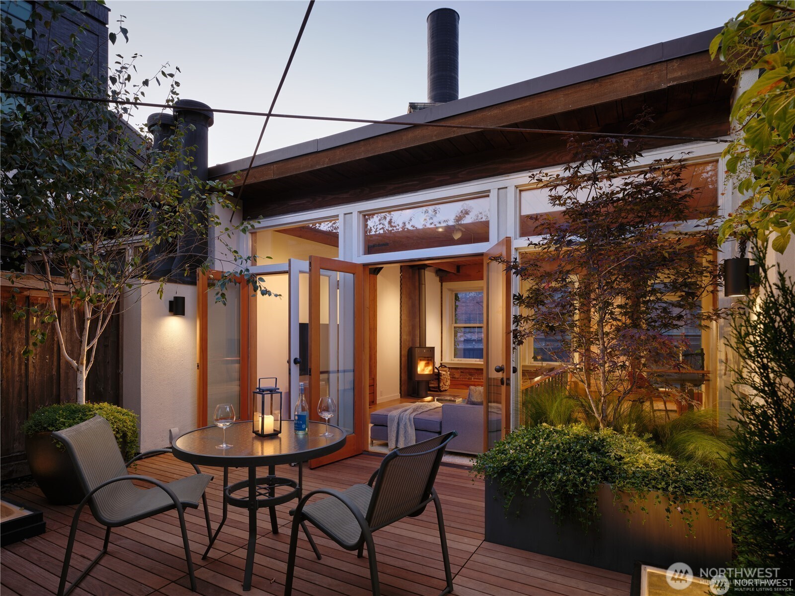 611 Post Avenue #7, Seattle, WA 98104-1436