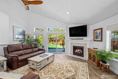 643 Edmonds Way , Edmonds, WA 98020 - Photo 16