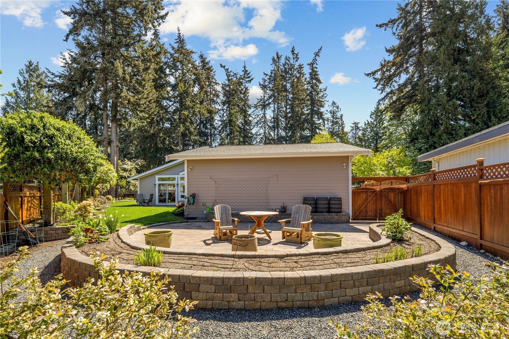 643 Edmonds Way , Edmonds, WA 98020