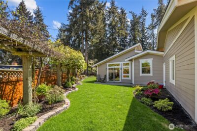 643 Edmonds Way , Edmonds, WA 98020 - Photo 27