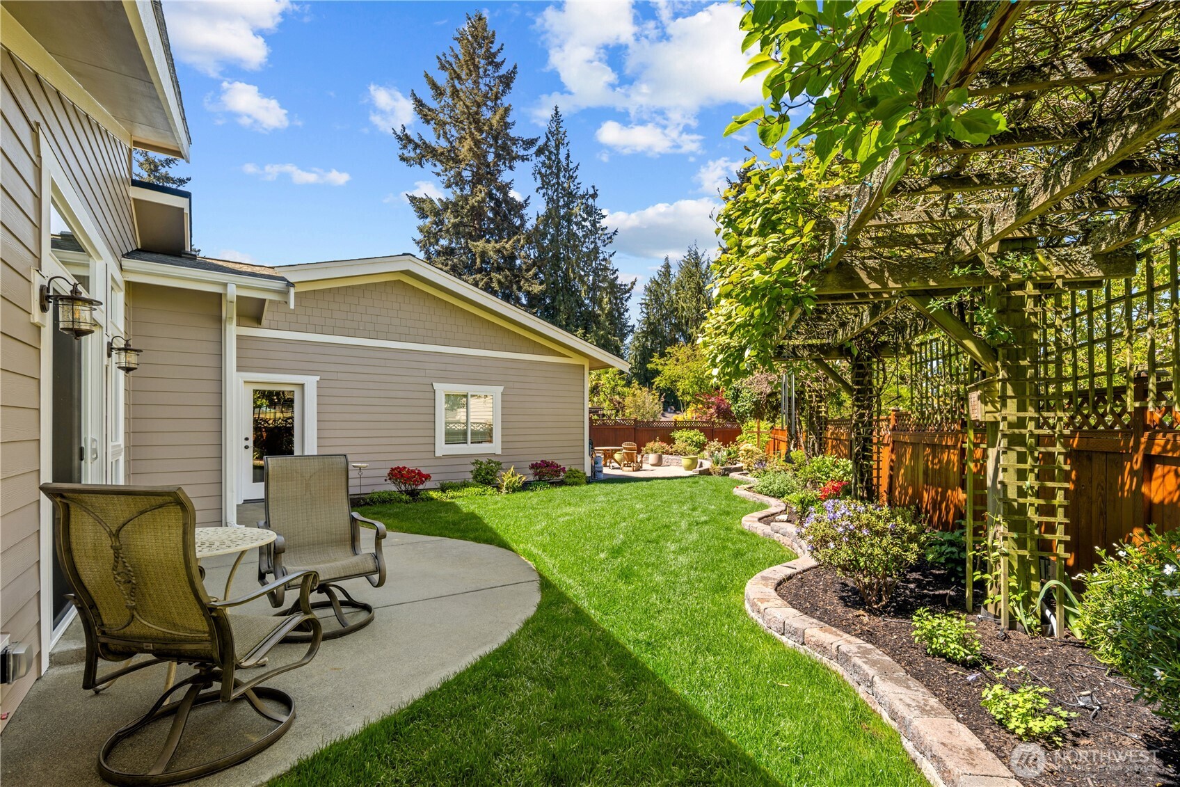 643 Edmonds Way , Edmonds, WA 98020