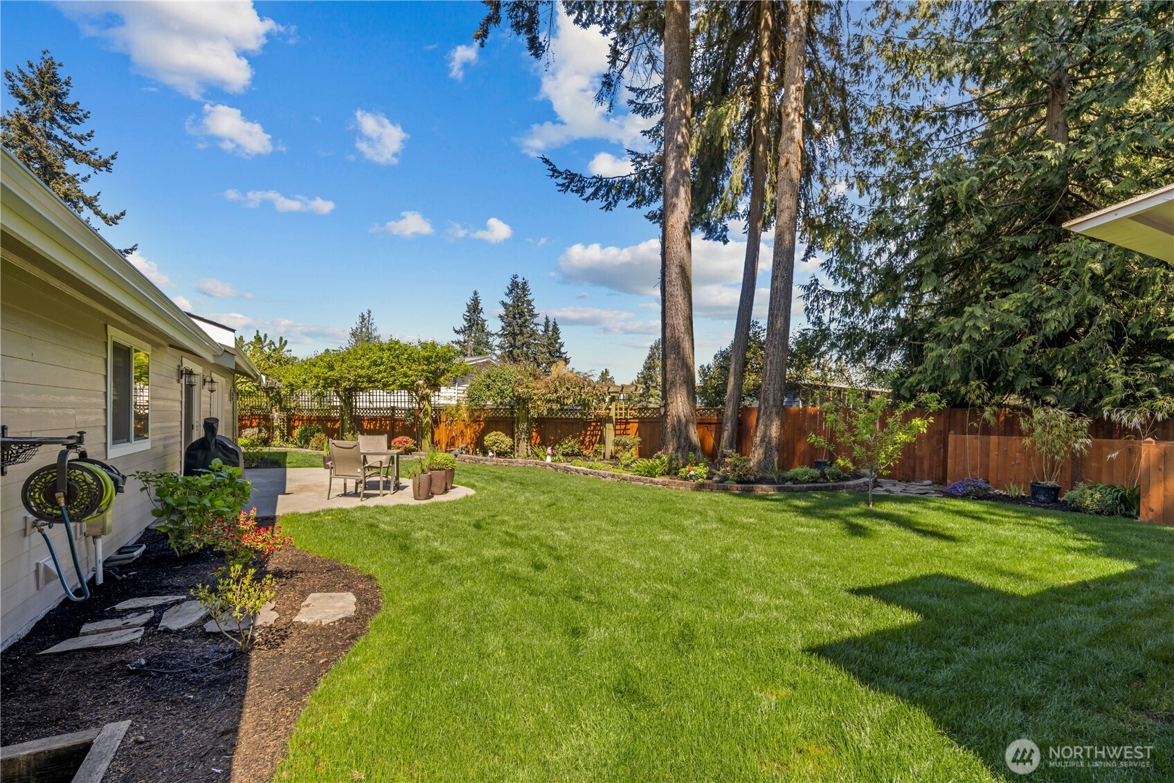 643 Edmonds Way , Edmonds, WA 98020