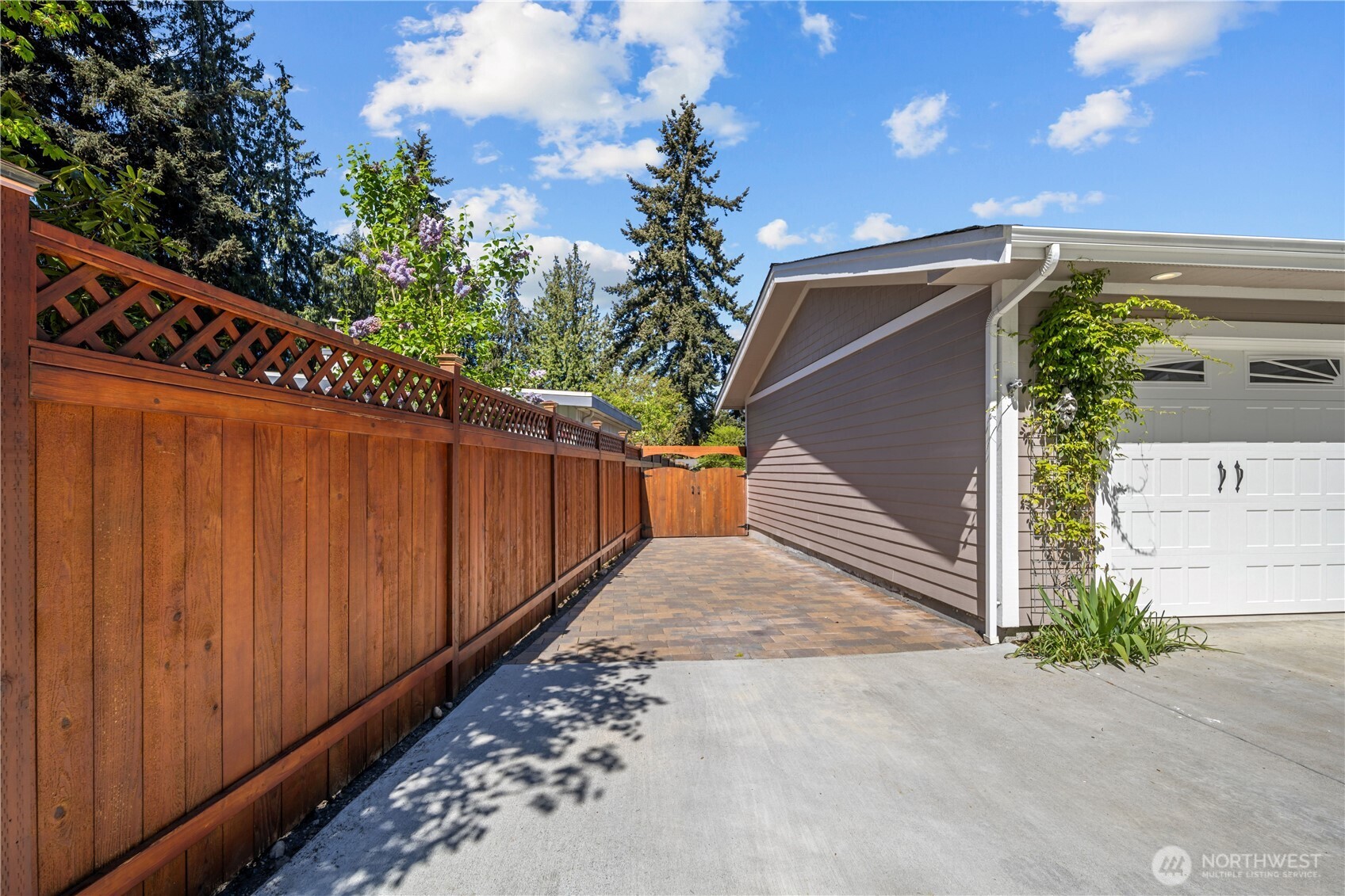 643 Edmonds Way , Edmonds, WA 98020