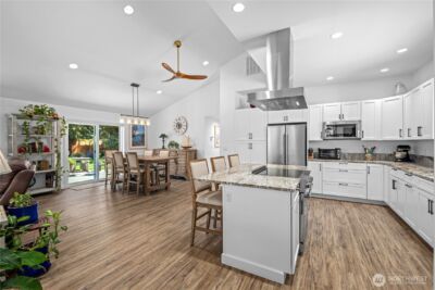 643 Edmonds Way , Edmonds, WA 98020 - Photo 6