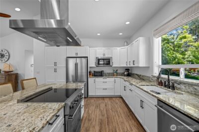 643 Edmonds Way , Edmonds, WA 98020 - Photo 9