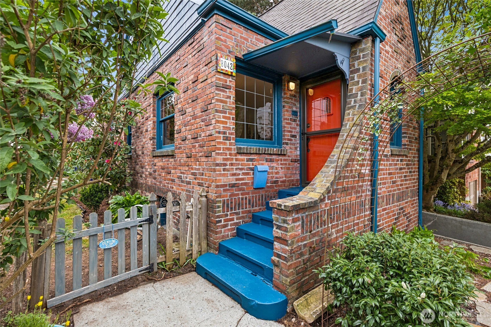 8042 11th Avenue NW, Seattle, WA 98117