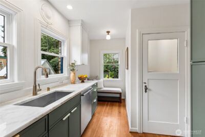 8042 11th Avenue NW, Seattle, WA 98117 - Photo 15