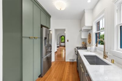 8042 11th Avenue NW, Seattle, WA 98117 - Photo 16