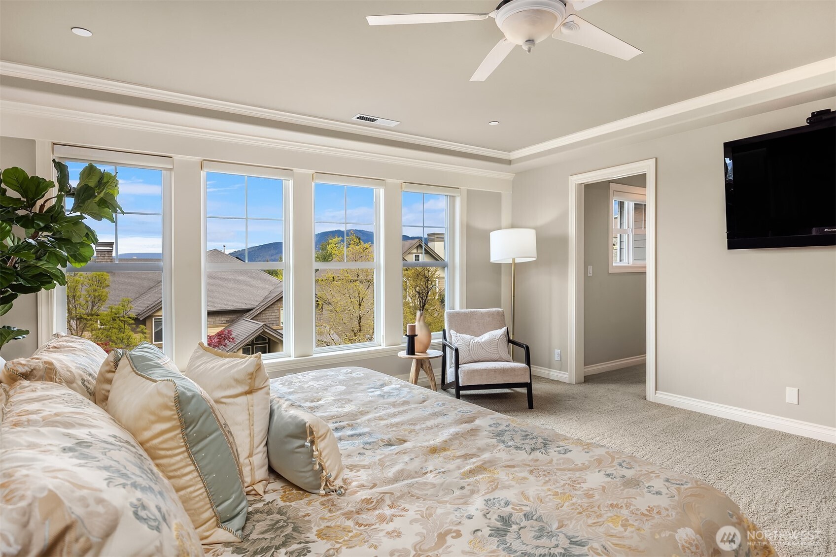 773 Summerhill Ridge Drive NW, Issaquah, WA 98027