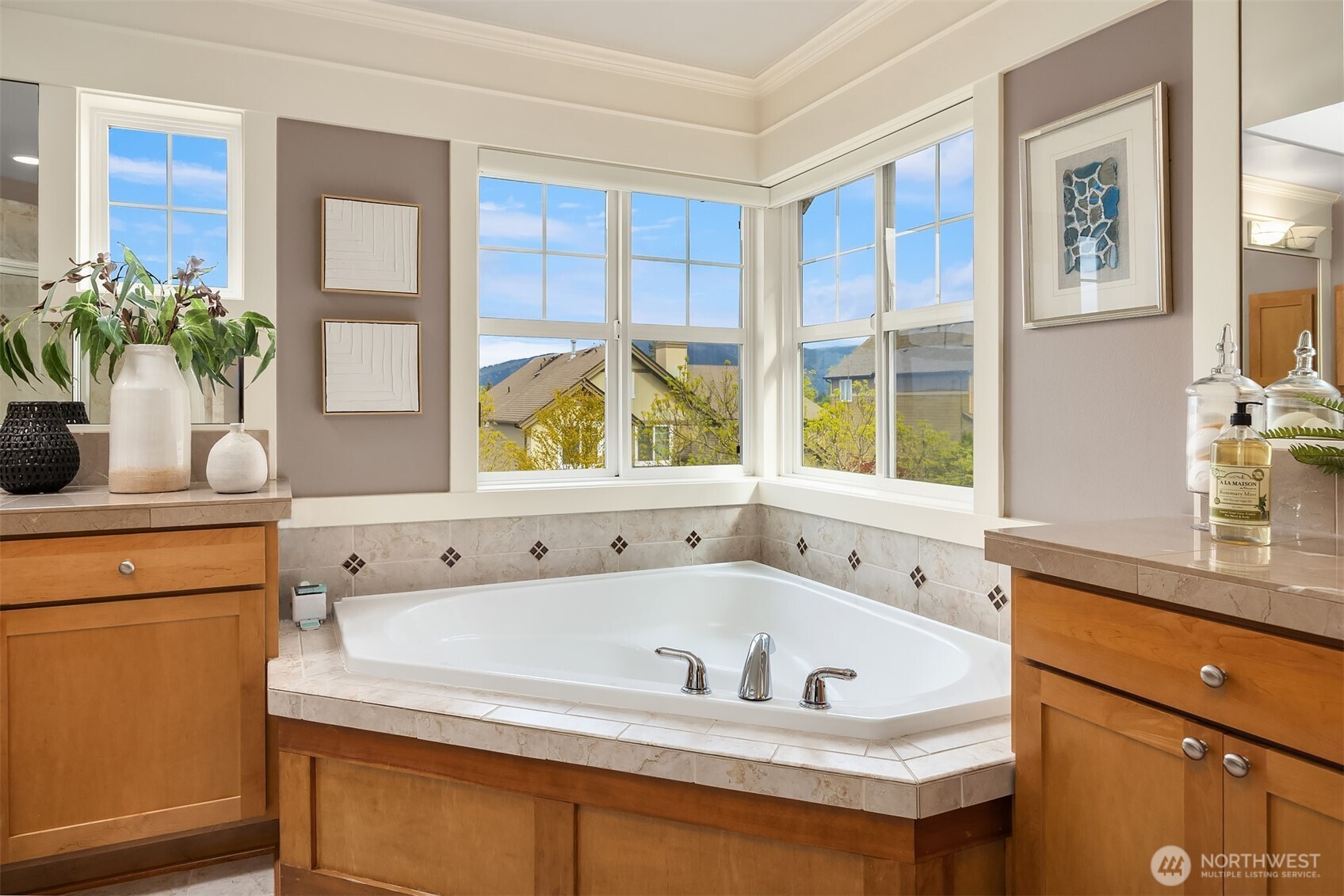 773 Summerhill Ridge Drive NW, Issaquah, WA 98027