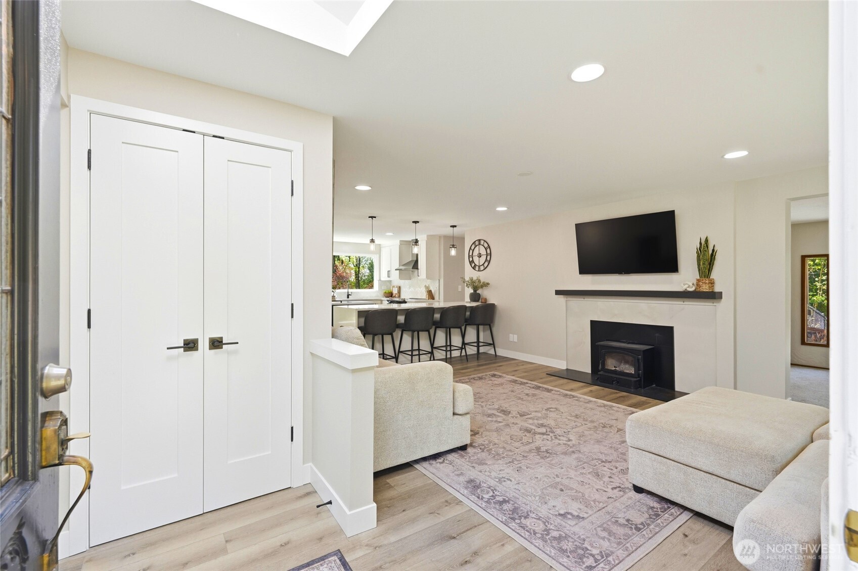 21437 SE 232nd Street , Maple Valley, WA 98038