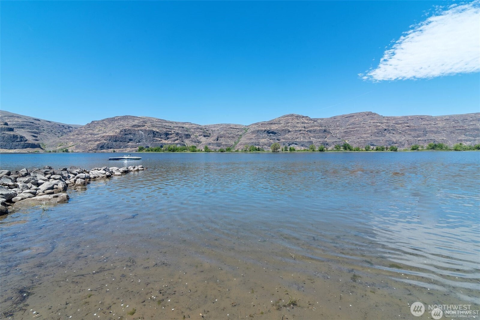 312 SW River Drive , Quincy, WA 98848