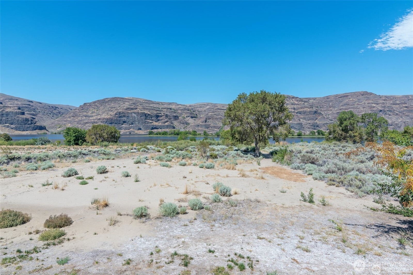 312 SW River Drive , Quincy, WA 98848