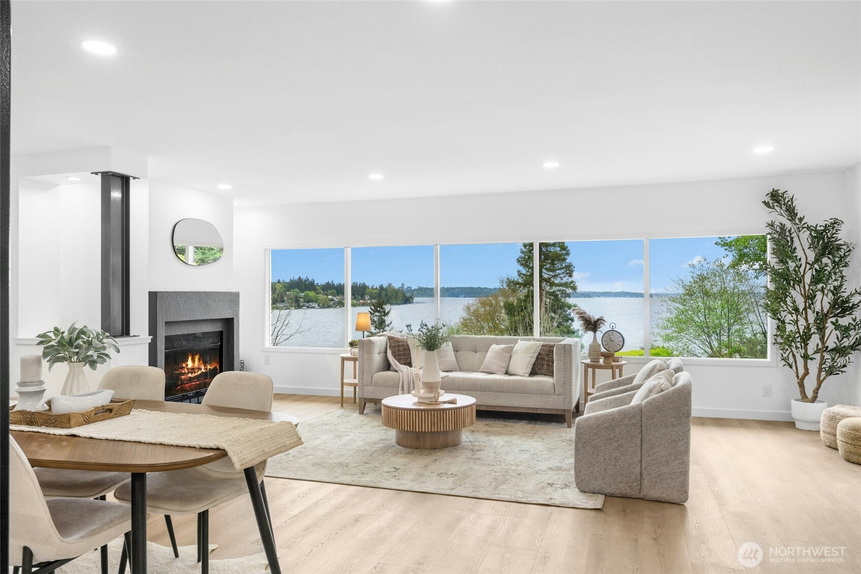 8953 NE 116th Place , Kirkland, WA 98034-6114