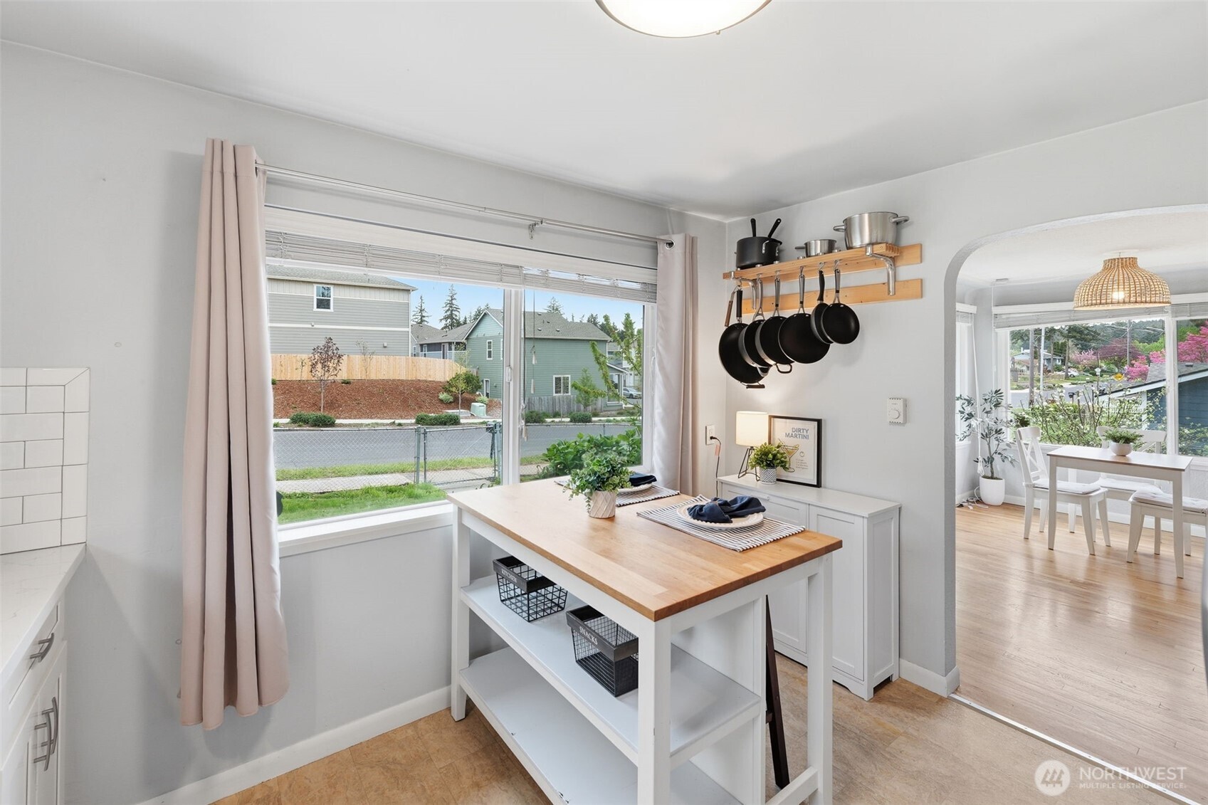 1202 E 54th Street , Tacoma, WA 98404