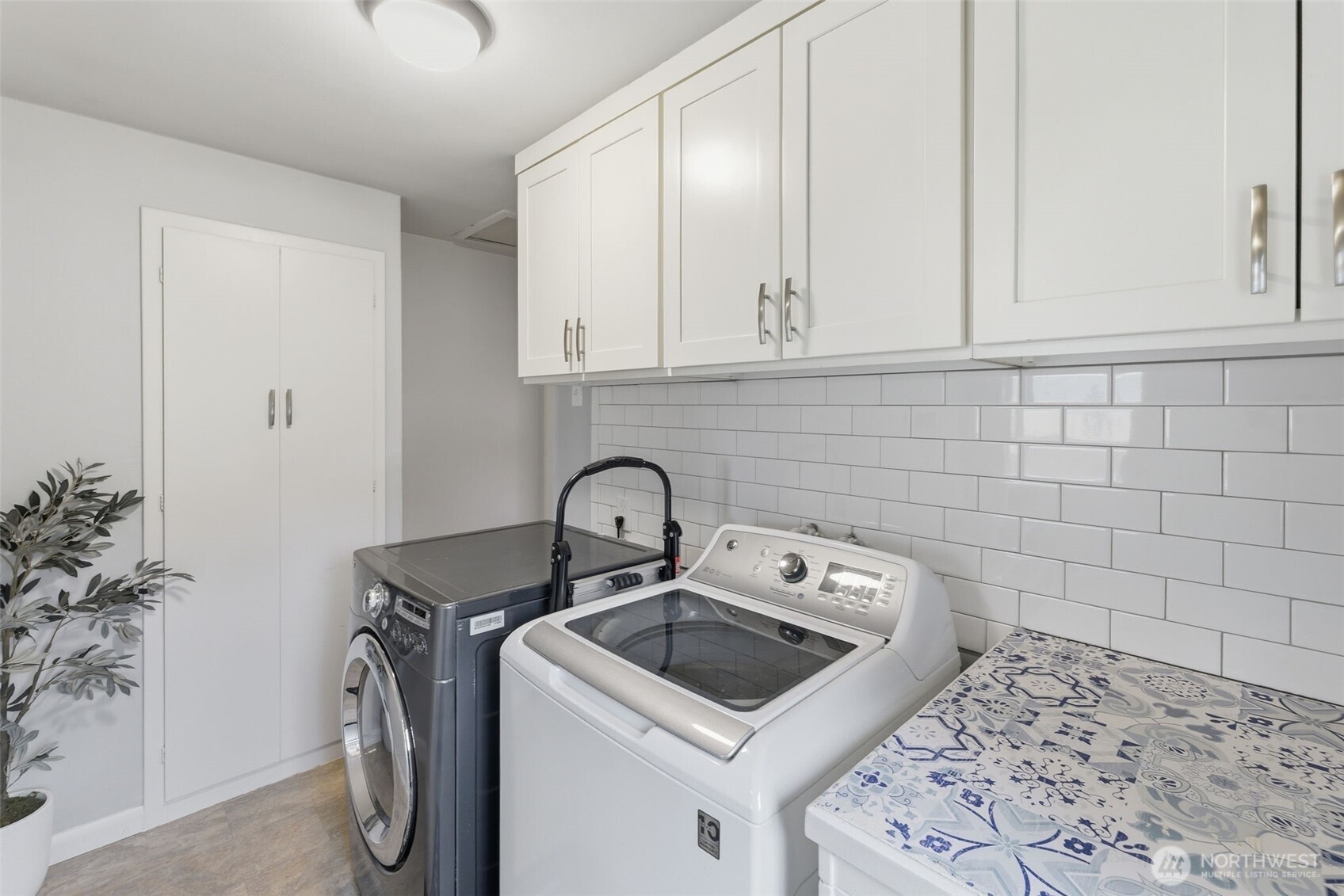 1202 E 54th Street , Tacoma, WA 98404