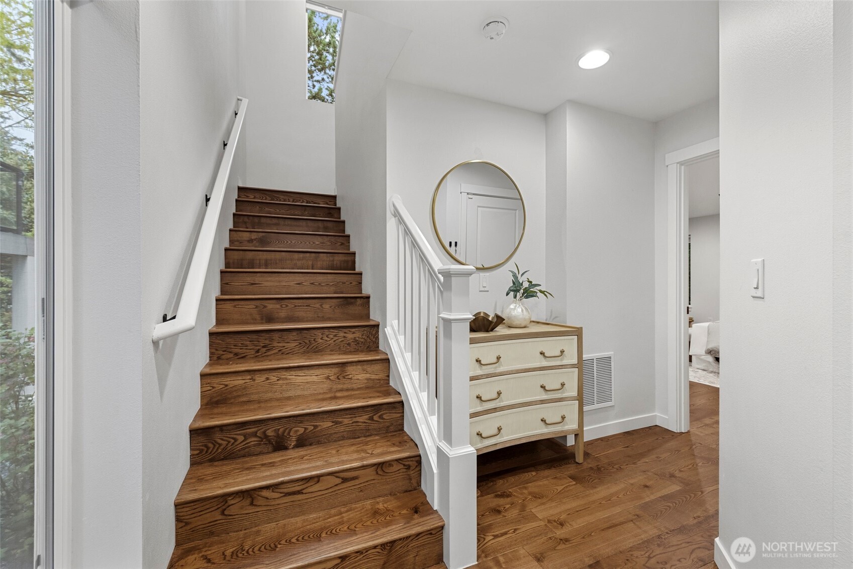 14590 36th Avenue NE, Lake Forest Park, WA 98155