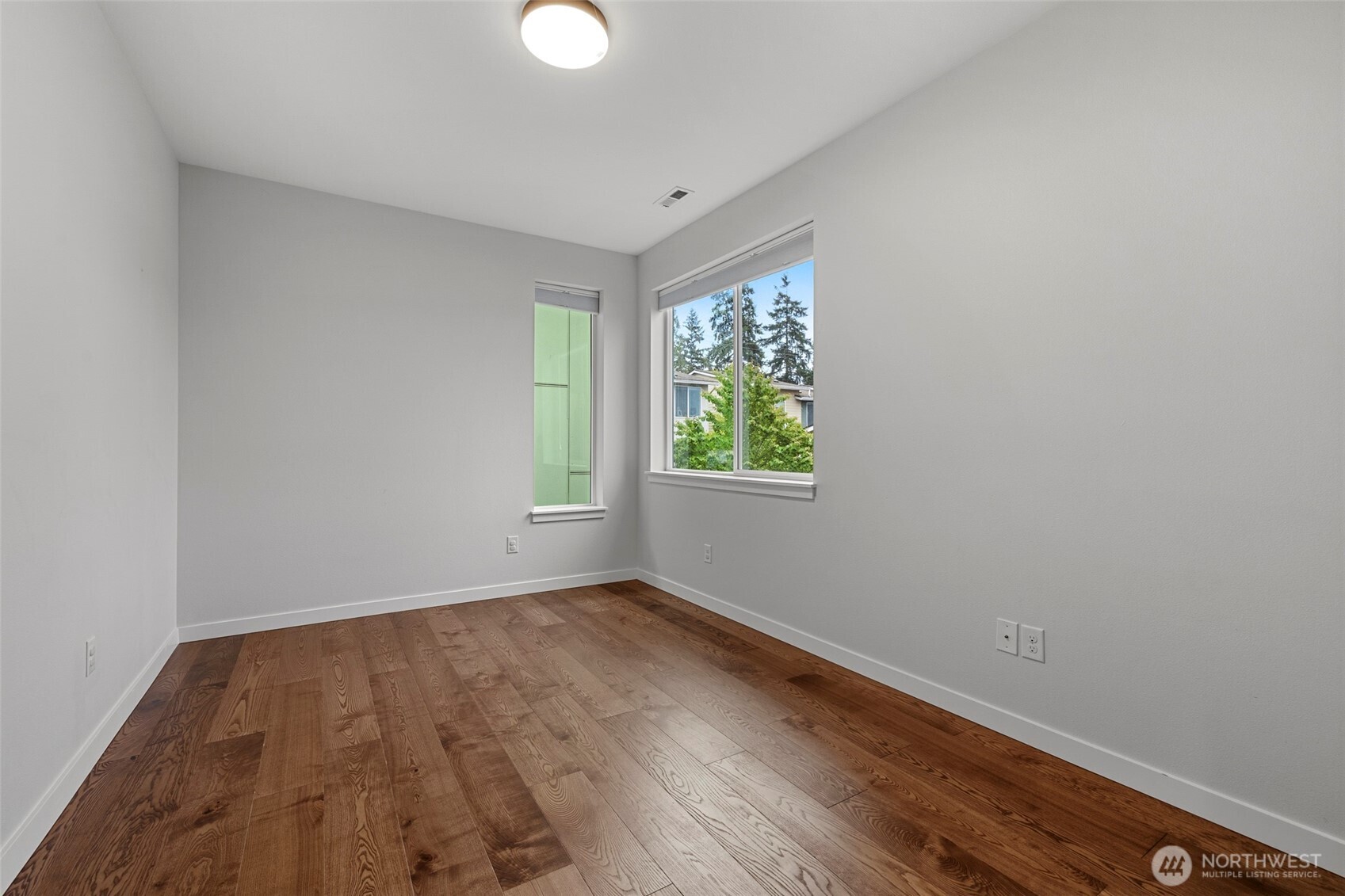 14590 36th Avenue NE, Lake Forest Park, WA 98155