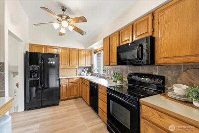 14125 126th Place NE, Kirkland, WA 98034 - Photo 10