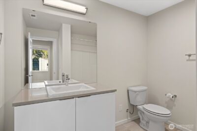 8586 121st Place SE, Newcastle, WA 98056 - Photo 32
