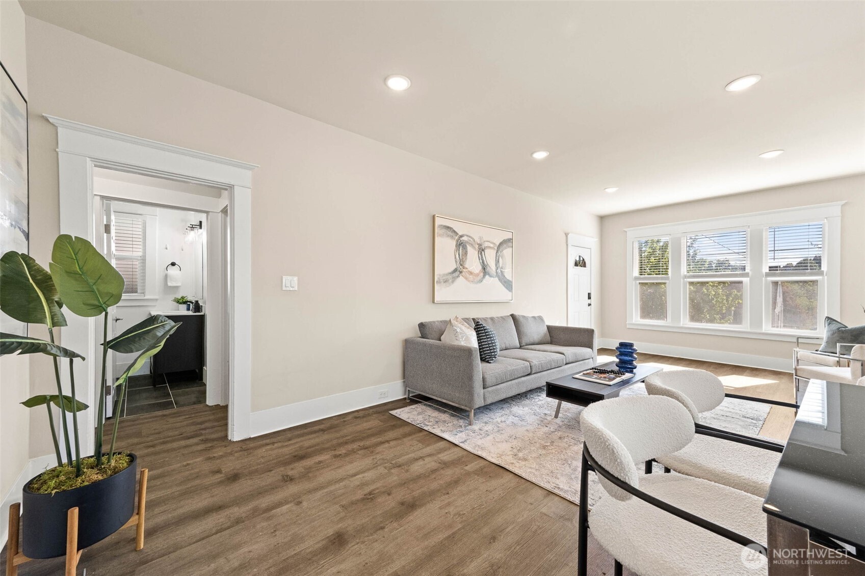 1413 26th Avenue , Seattle, WA 98122-3101
